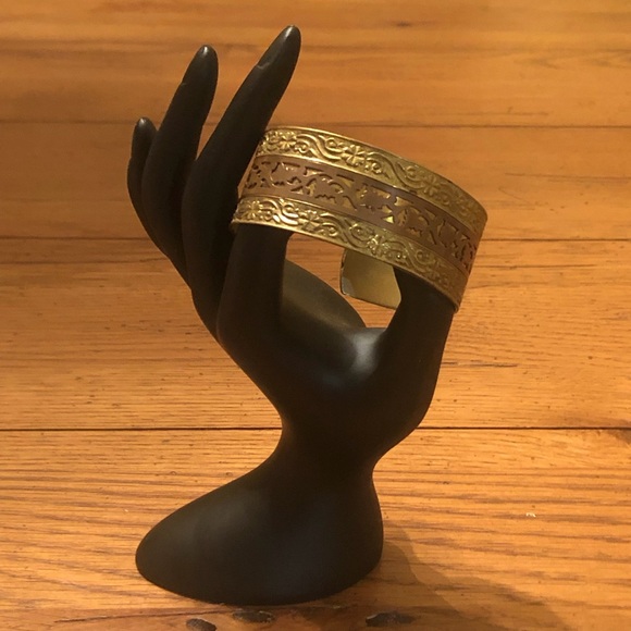 💎VTG Brass Embossed Cuff Bracelet - Picture 5 of 7